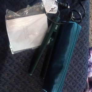 A mini Chi hair straightener